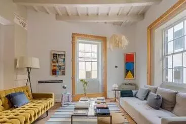 Hotell Hevresac Singular & Small