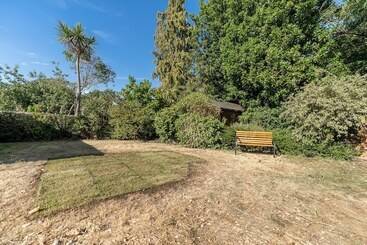 تختخواب و صبحانه The Madison