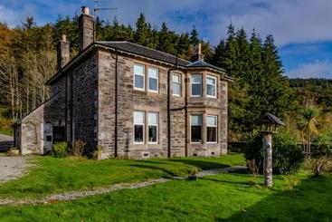 Majatalo Carradales Luxury Guest House