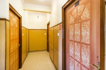 Hotel Fabexpress Surya Mani