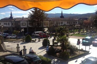 ペンション Hostal González