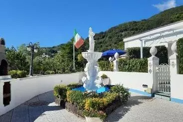 هتل آپارتمان Casa Vacanza Villa Lesto