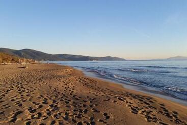 בית מלון כפרי Agriturismo Le Giunchiglie