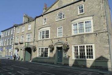 Pensió Orchard Club Newton House