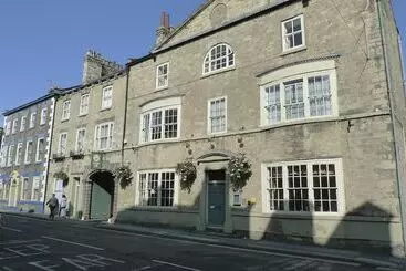 ペンション Orchard Club   Newton House