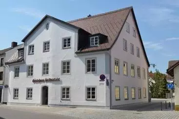 Retkeilymaja Elia
