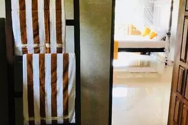 پانسیون Neli Guests House