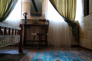 تختخواب و صبحانه Hye Aspet հայ ասպետ