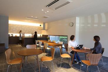 هتل کپسول Hostel Spica