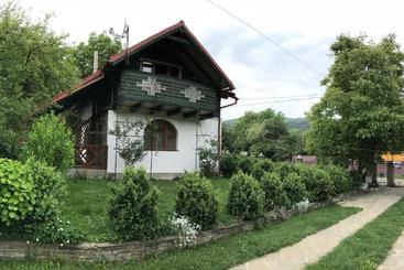 بنسيون Cottage Shchaslyvyi