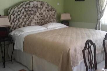 پانسیون Lorenton Hideaway