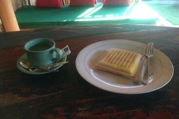 Majatalo Salty Shakas Bamboo Stay Canggu