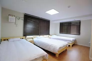 Majatalo Hannah Guesthouse