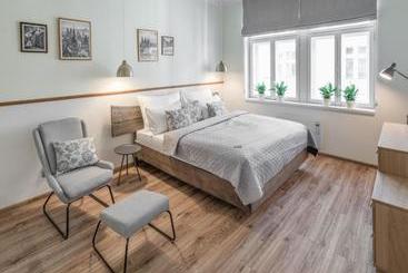 Mordecai Twelve Apartments By Prague Residences