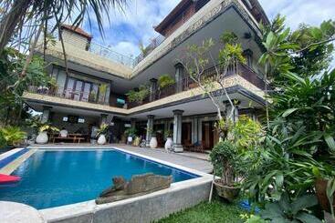 Hotel Bali Made Guest House