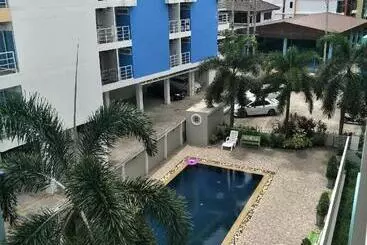 Auberge Lomsabai Apartments
