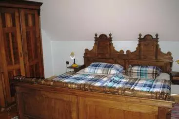 هتل Turistična Kmetija Dervarič