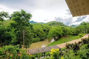 Khao Sok River Home Resort