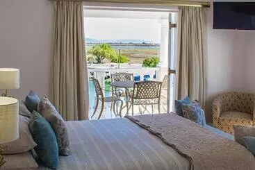 Hotelli Russells On The Port