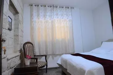 Majatalo Mensa Christi Guesthouse