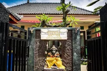 Pensionat Reynold Artha Guest House