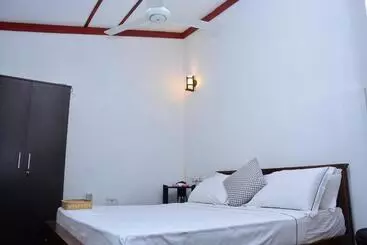 Majatalo Livinginn Polonnaruwa