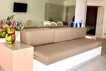 هتل آپارتمان Enna Inn Ixtapa Departamentos Vista Al Mar