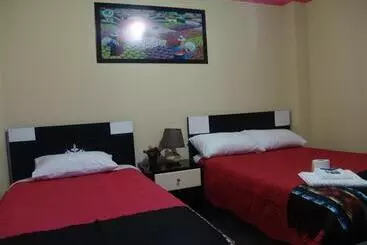 ペンション Hostal Y Complejo Recreacional La Playita De Monse