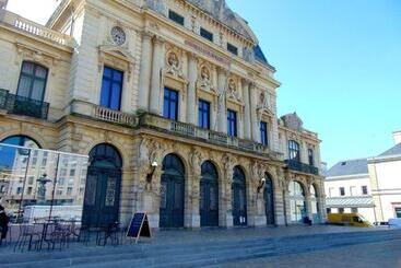 Hotel De La Croix De Malte