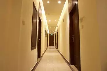 هتل آپارتمان Lujain Hotel Suites