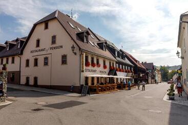 Pensão Penzion A Apartmány Daro