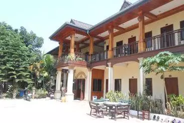 Pensjonat Thoulasith Guesthouse