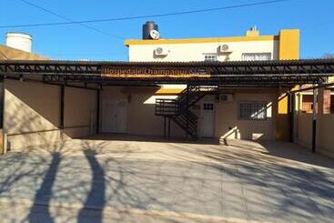 旅馆 Hospedaje Champaqui