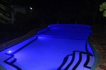 膳宿费 Highland Bungalows