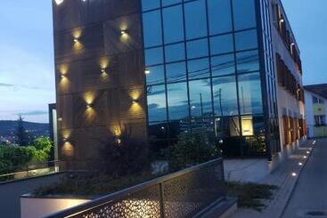 پانسیون Panorama Business Inn