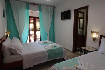 פנסיון Pousada 360