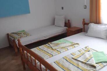 פנסיון Guest House Yanina