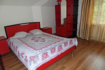 膳宿费 Sanni Guest House