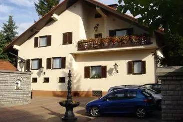 Pensionat éllő Residence