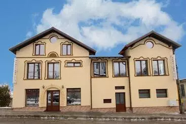 Pensiunea Un Baiat Si O Fata