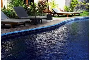 アパートホテル Niramaya Villa