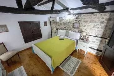 ペンション Bujtina Kodiket Guesthouse