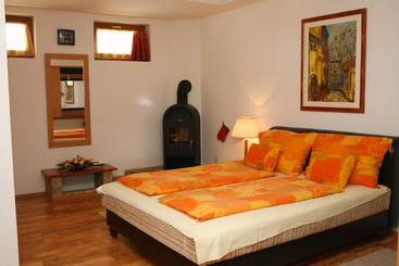 פנסיון Motel 60