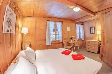 Hotelli Guest House Du Grand Paradis   On Piste