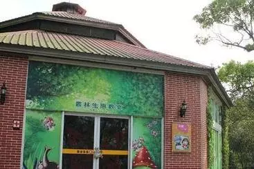 Hotel West Lake Resortopia