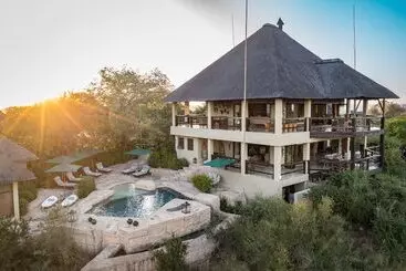 Hotelli Makumu Private Game Lodge