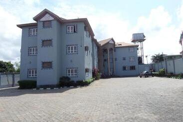 Indices Hotel And Garden