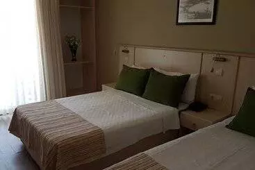 Ileri Hotel & Apartments