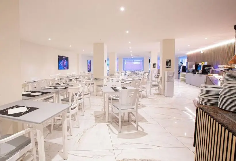 Hotelli Fleming Playa Poniente