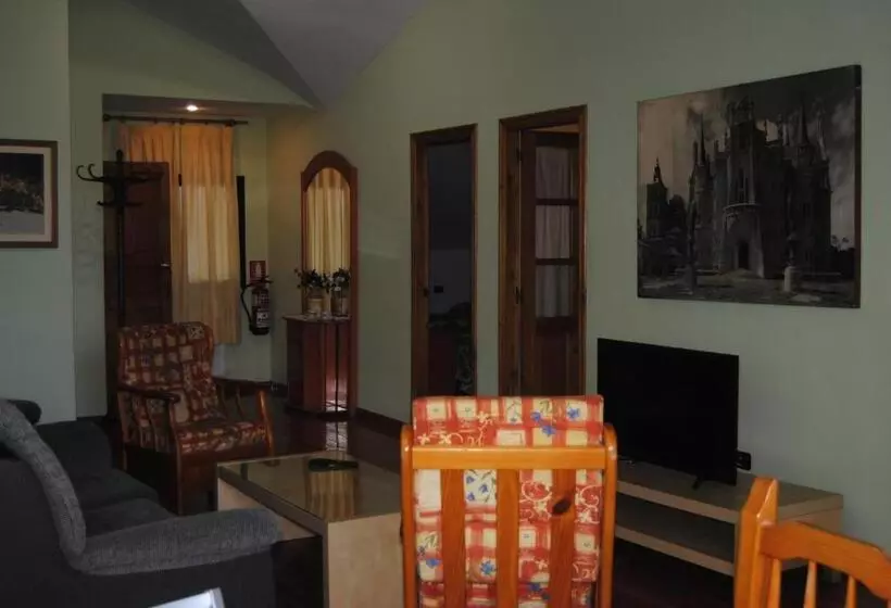 فندق La Casona De Jovellanos